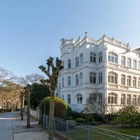 Seeschloss 13 *
