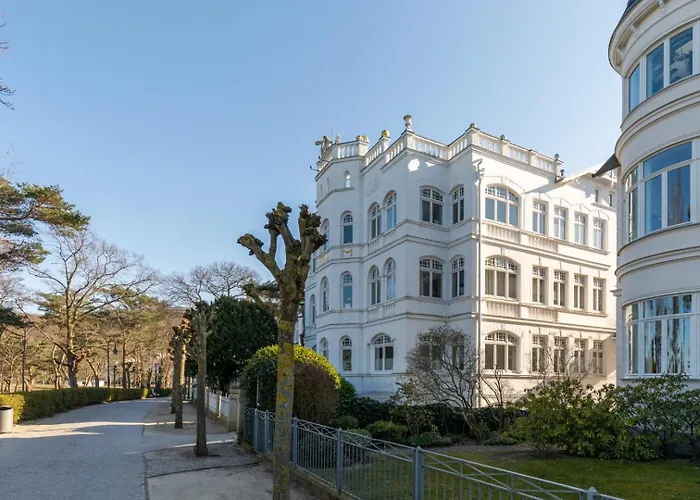 Seeschloss 13 *
